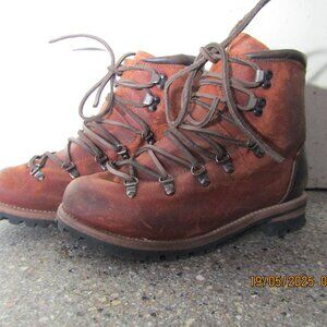 Freebird Hiker Boots Women Size 10Redish brown Leather Lace Up Hiking